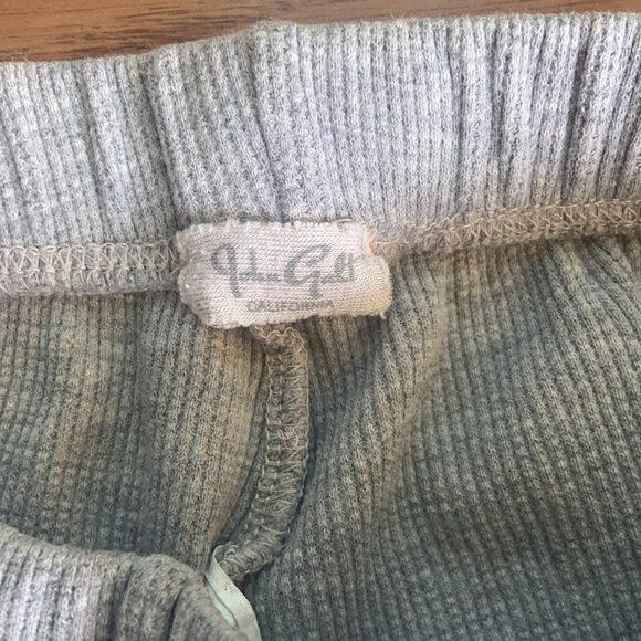 Brandy Melville John Galt gray shorts one size - Picture 3 of 3